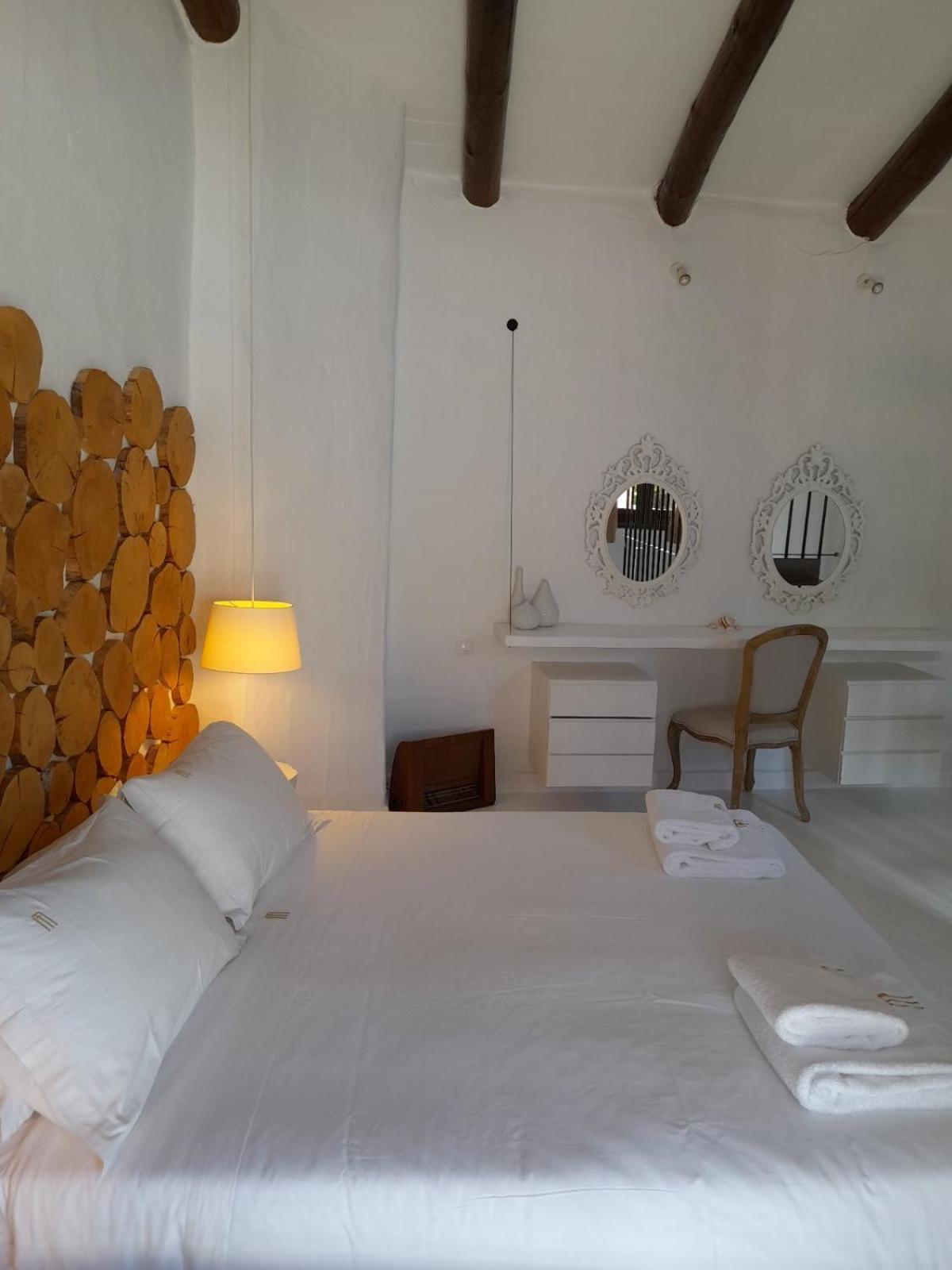 Monastery Estate Guesthouse ซูเยีย ภายนอก รูปภาพ