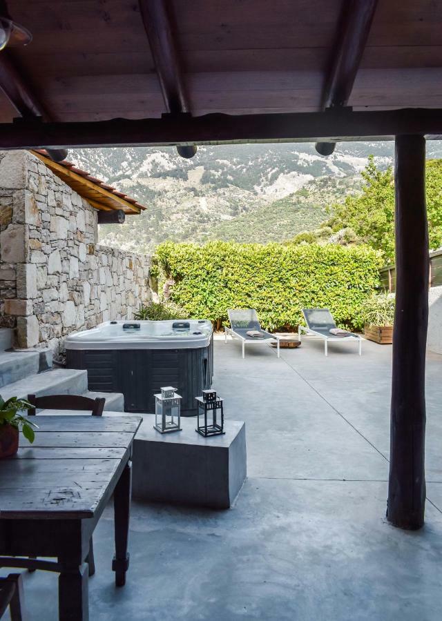 Monastery Estate Guesthouse ซูเยีย ภายนอก รูปภาพ