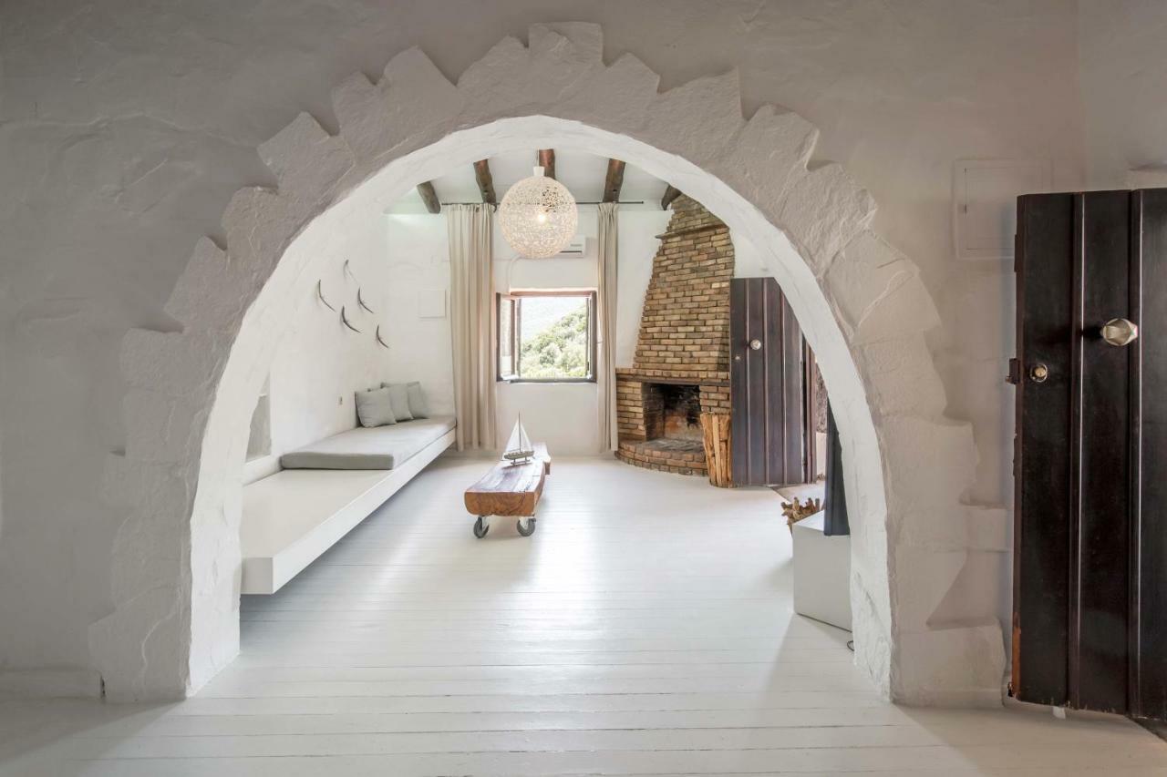 Monastery Estate Guesthouse ซูเยีย ภายนอก รูปภาพ